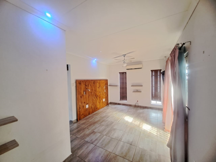 3 Bedroom Property for Sale in Safari Gardens North West